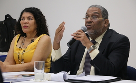 Sonia Vásquez, representante de UNFPA, y Roberto Liz, director de Desarrollo Económico y Social del MEPyD