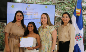 CEDI-Mujer y UNFPA celebran graduación de clubes de chicas Fabricando Sueños en lucha contra embarazo adolescente