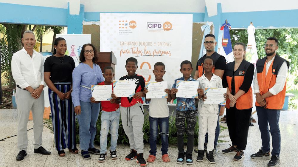 CONANI y UNFPA certifican a 390 niñas, niños y adolescentes con iniciativa Fabricando Sueños