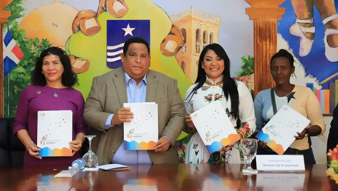 Iniciativa “Fabricando Sueños” reducirá matrimonios, uniones y embarazos tempranos en niñas y adolescentes de Azua