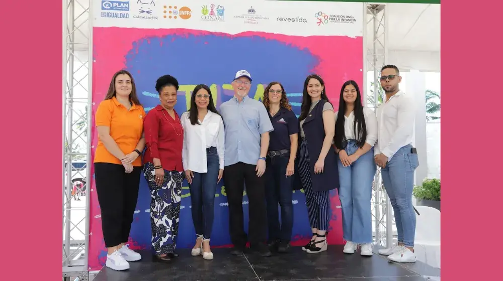 Realizan manifestación «Tiza contra el embarazo adolescente»