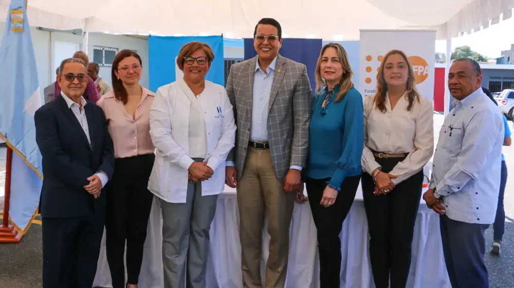 Fundación Popular y UNFPA entregan pozo de agua al Hospital de Engombe